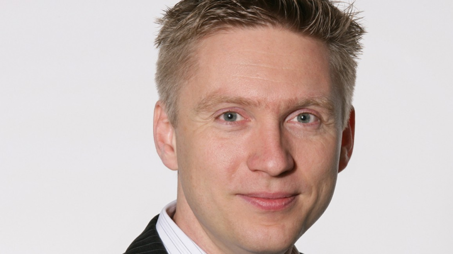 <b>Steffen Jarosch</b>, Vorstand der Intra2net AG, will mit dem dualen <b>...</b> - 890x