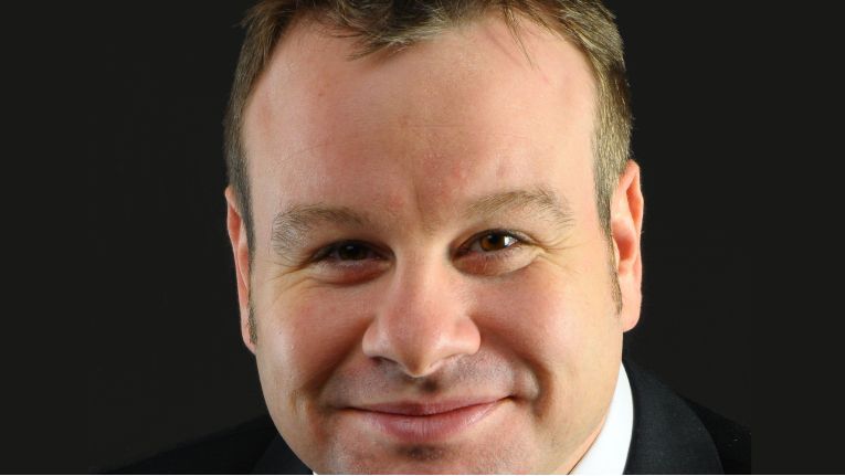 "Viele Unternehmen fühlen sich mit Microsoft 365 sicher, allerdings wissen nur wenige, dass diese Sicherheit trügerisch ist - Kundenumgebungen werden durch Microsoft selbst nicht gesichert", sagt Sven Haubold, Territory Account Director & Large Account Reseller bei Arcserve.